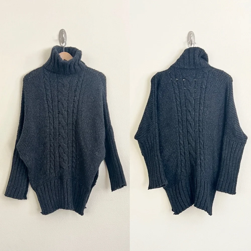 SMYTHE Turtleneck Blanket Sweater in Charcoal Black - Picture 8 of 12